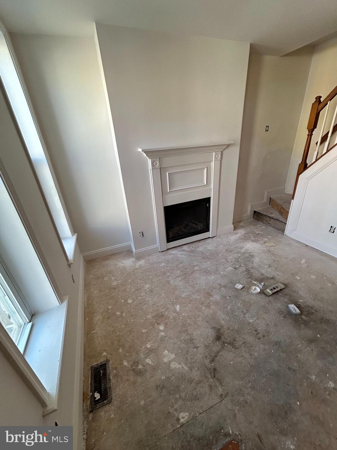 1135 SARGEANT STREET