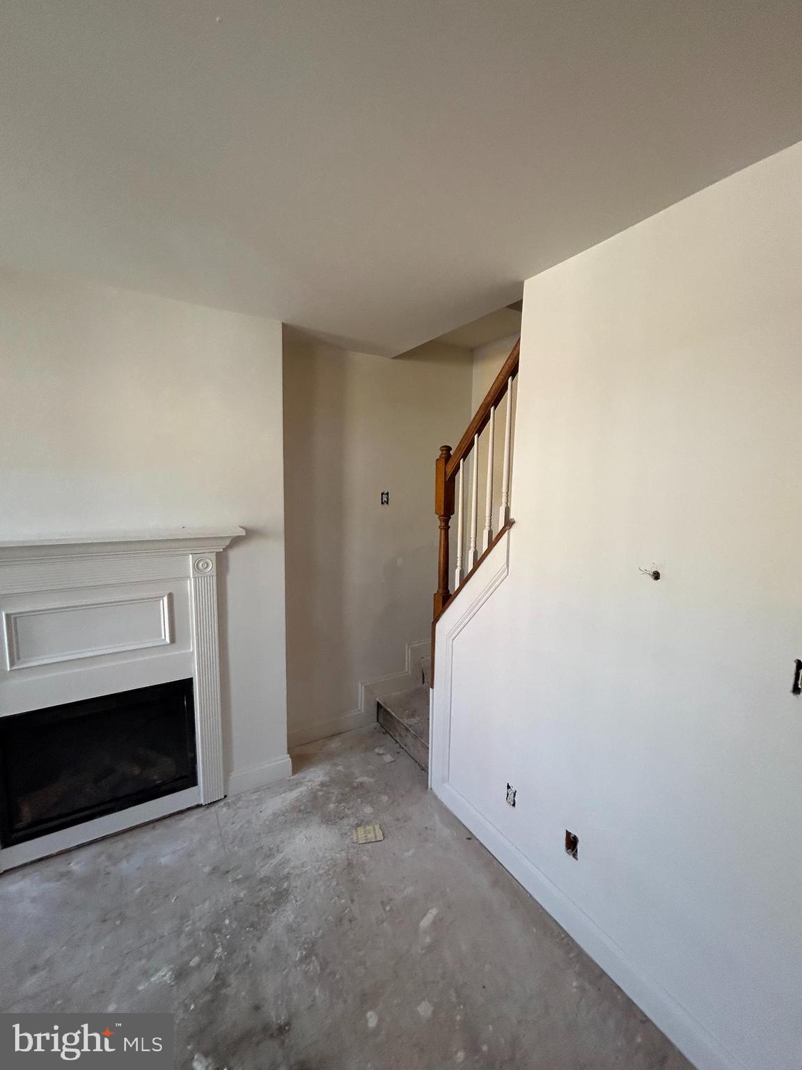 1135 SARGEANT STREET