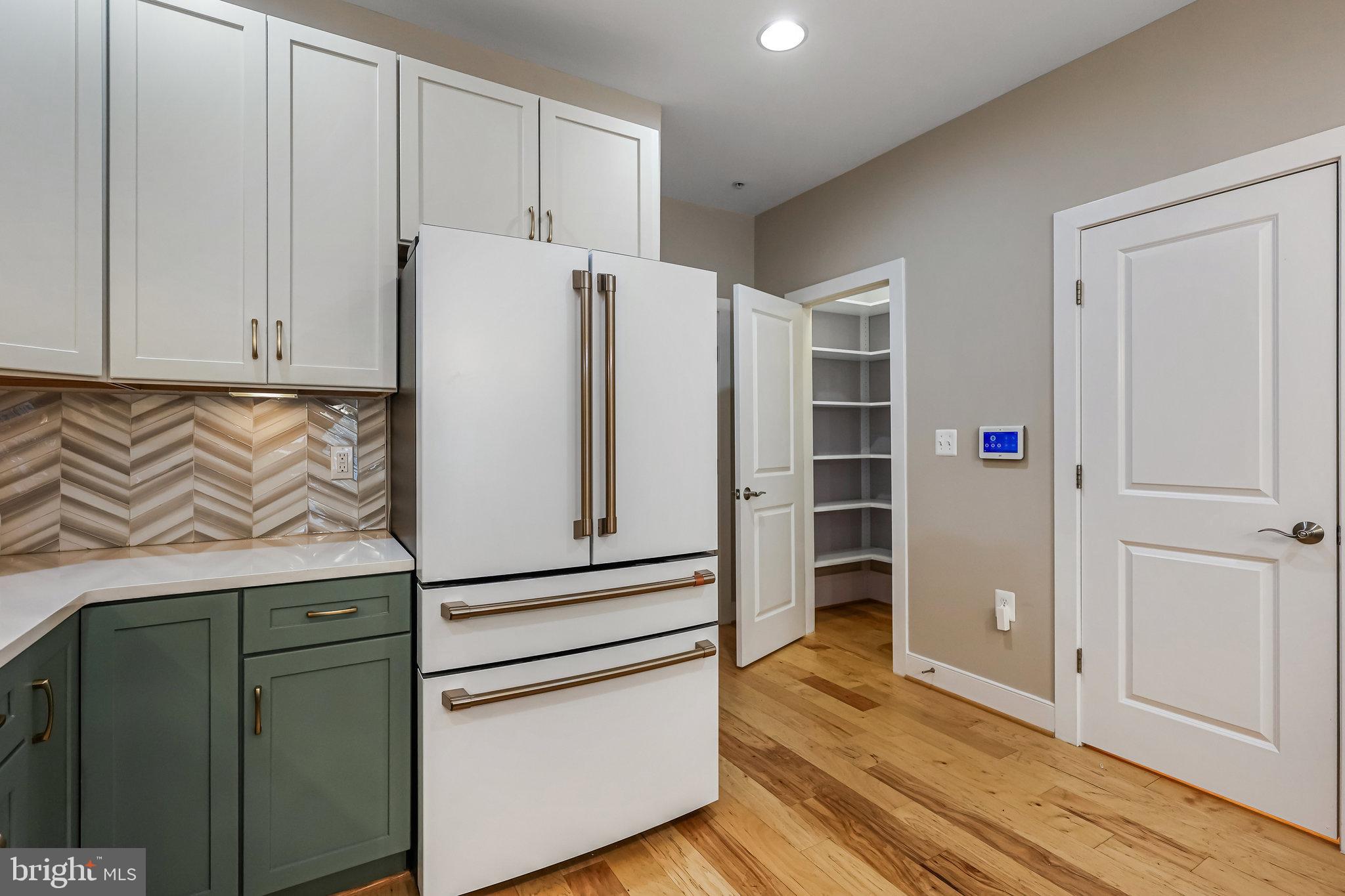 POTOMAC YARD - Residential Lease