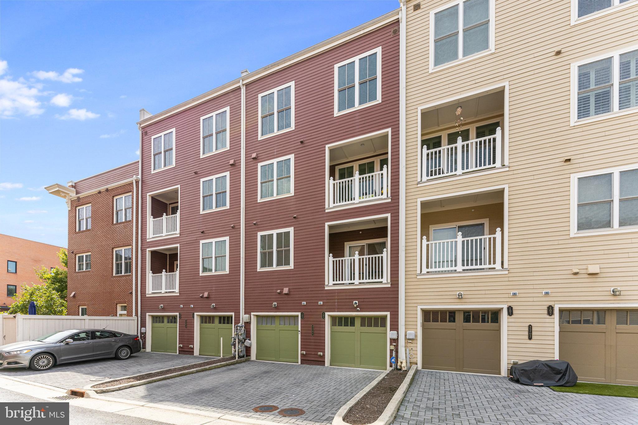 POTOMAC YARD - Residential Lease