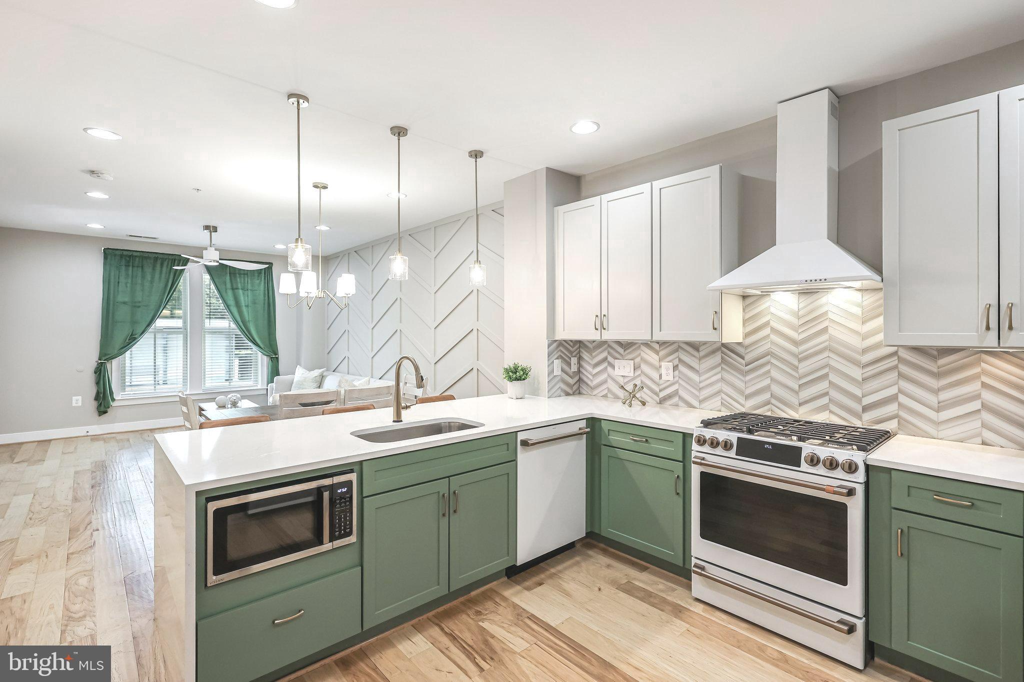 POTOMAC YARD - Residential Lease