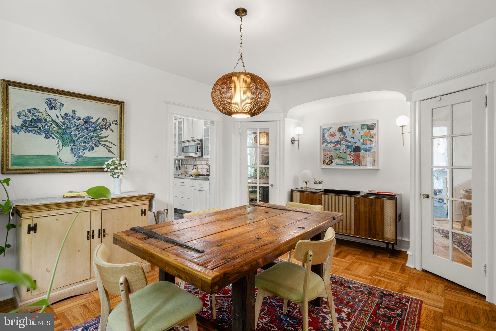 156 E ROUMFORT ROAD