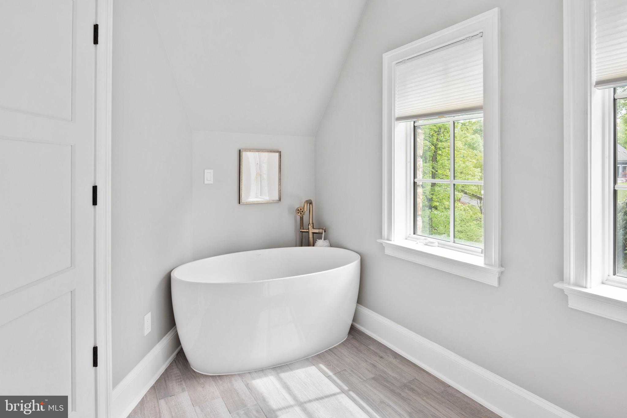 LANGLEY FOREST - Residential