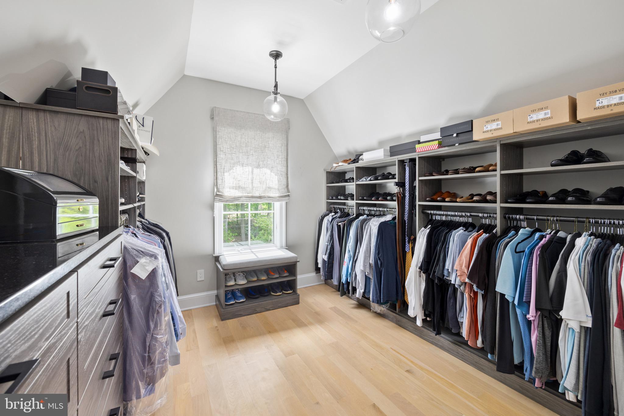 LANGLEY FOREST - Residential