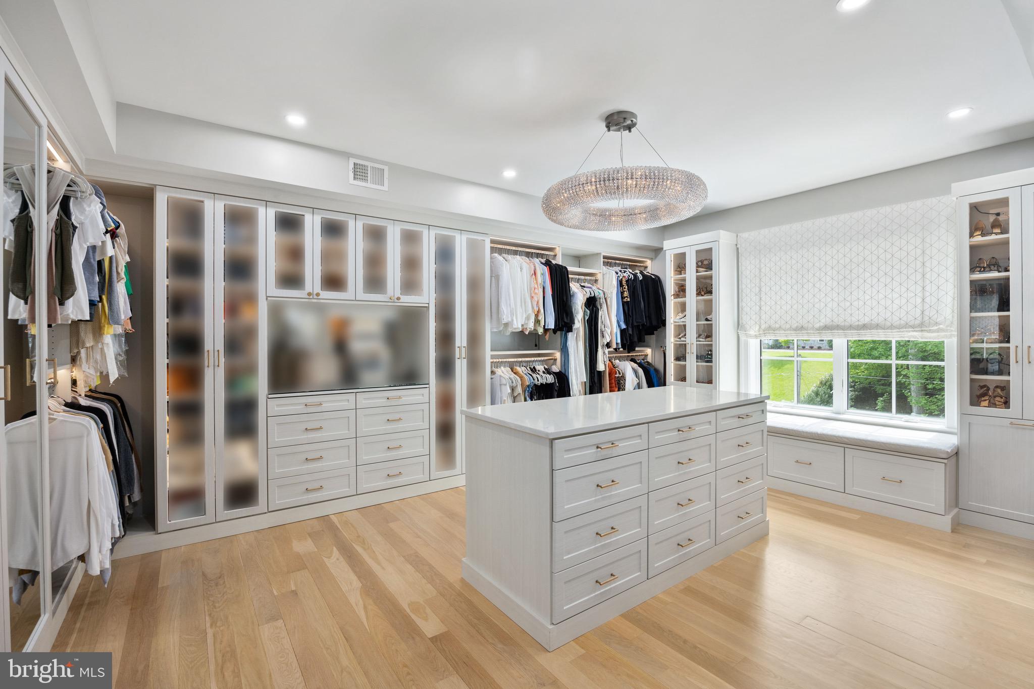 LANGLEY FOREST - Residential