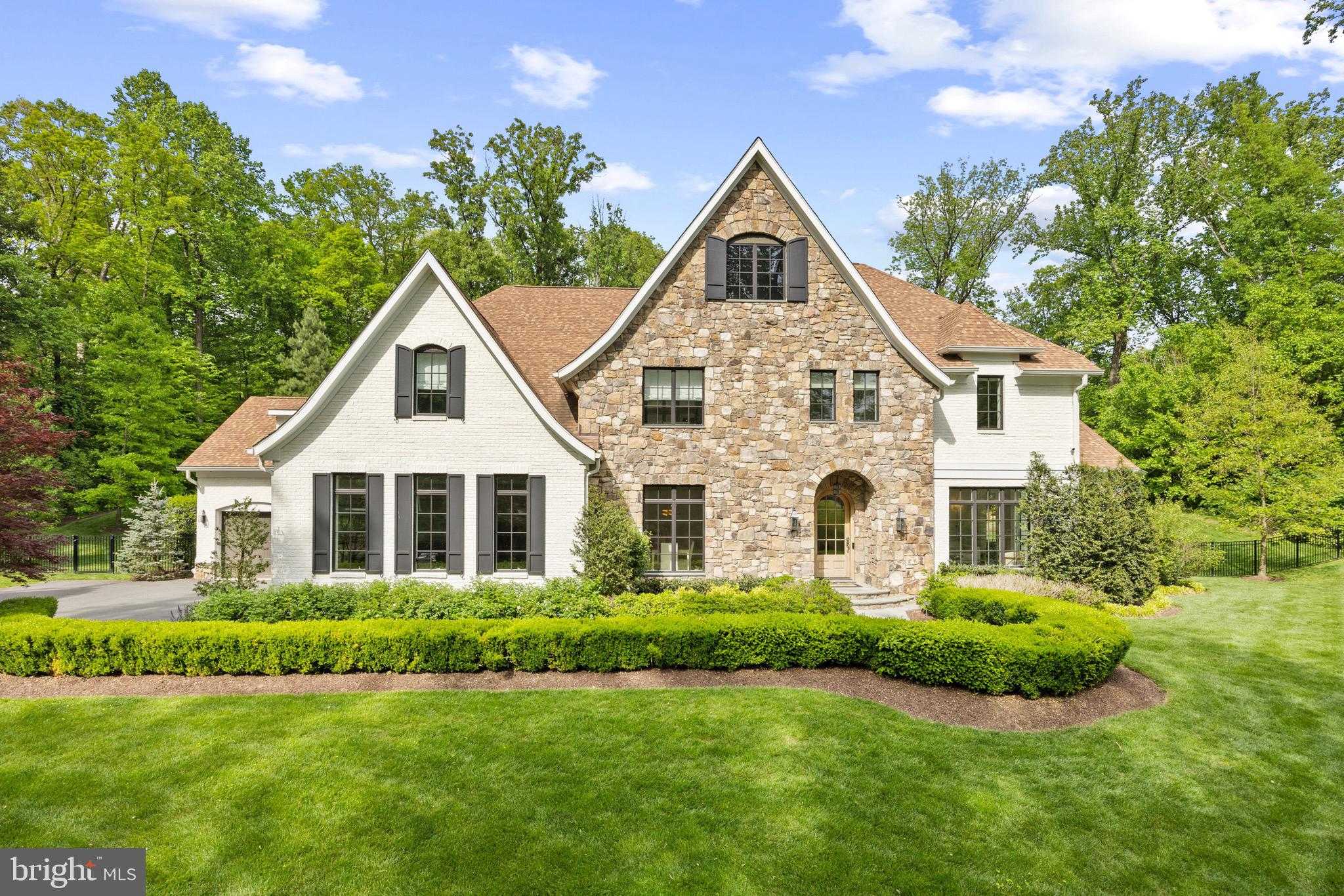 LANGLEY FOREST - Residential