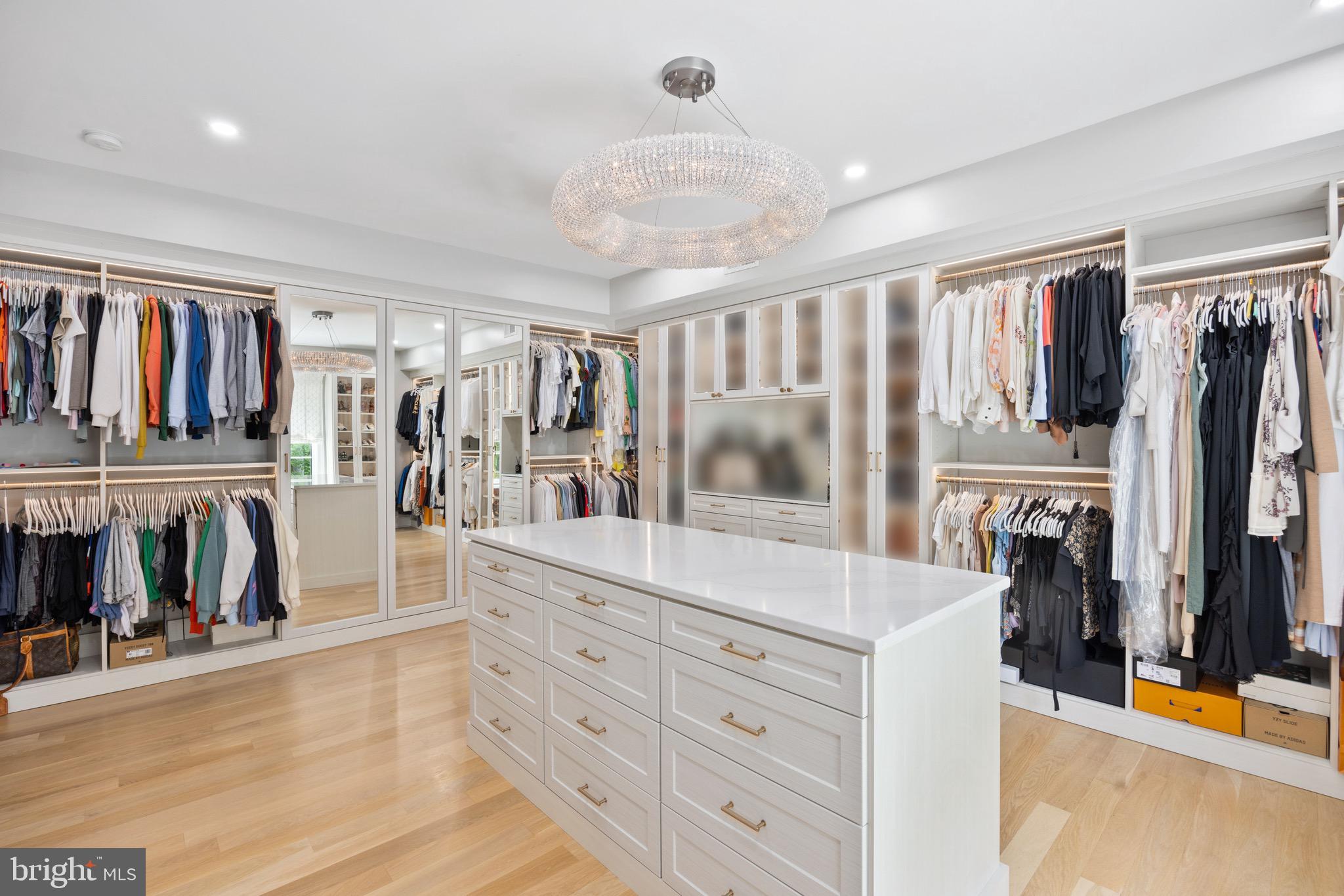 LANGLEY FOREST - Residential