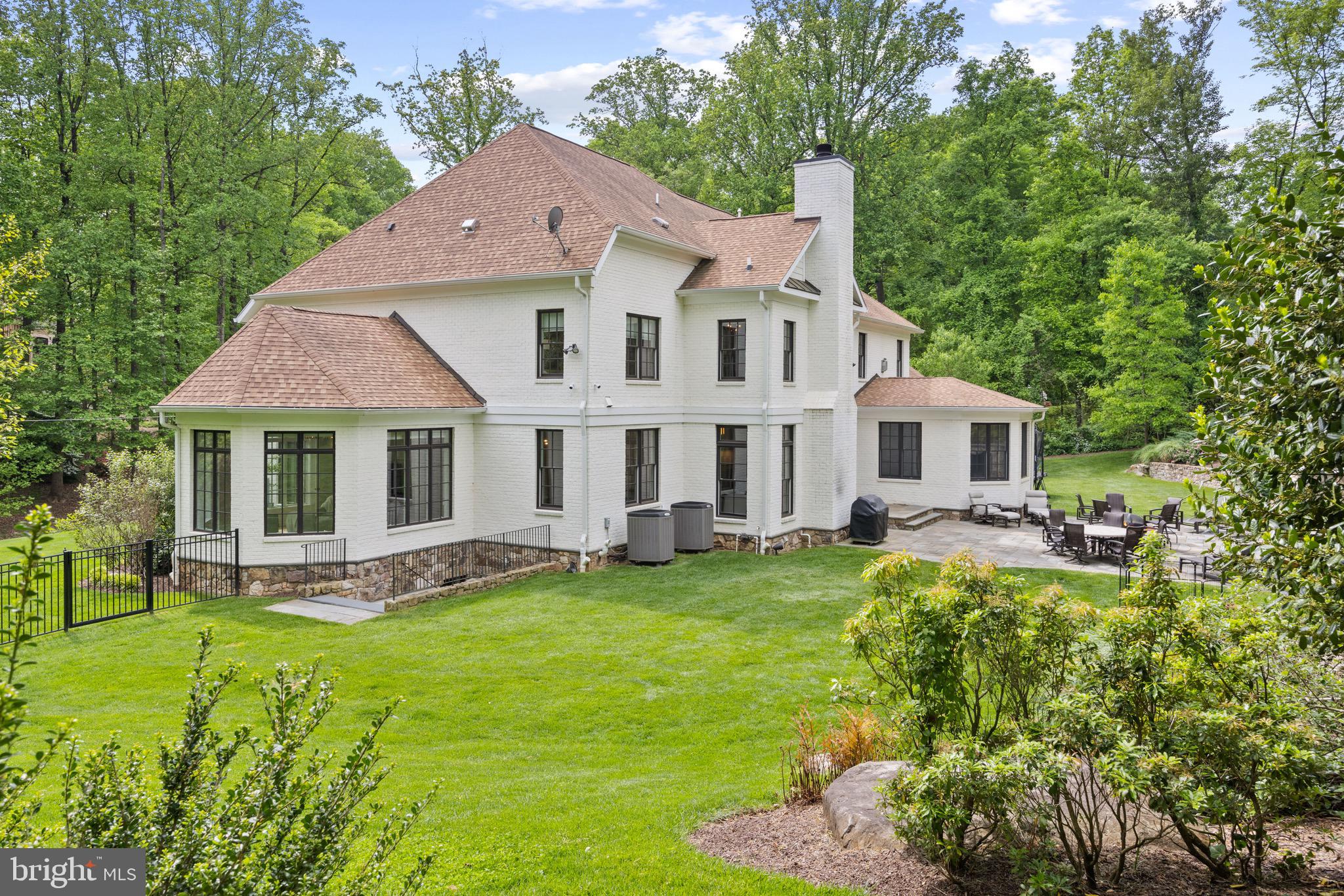 LANGLEY FOREST - Residential
