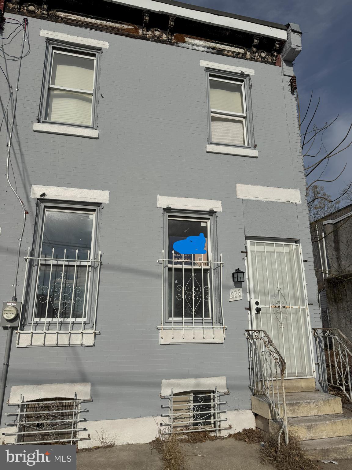 Updated 4 Bedroom with 2 full bathrooms in Temple area. New Construction everywhere. This Home is zoned RM1 allows multifamily apartments. Home is updated as single but adding a unit is possible with the zoning. Downpayment assistance is available from various lenders. Seller never lived in the property. 17ft wide frontage. Selling as-is.