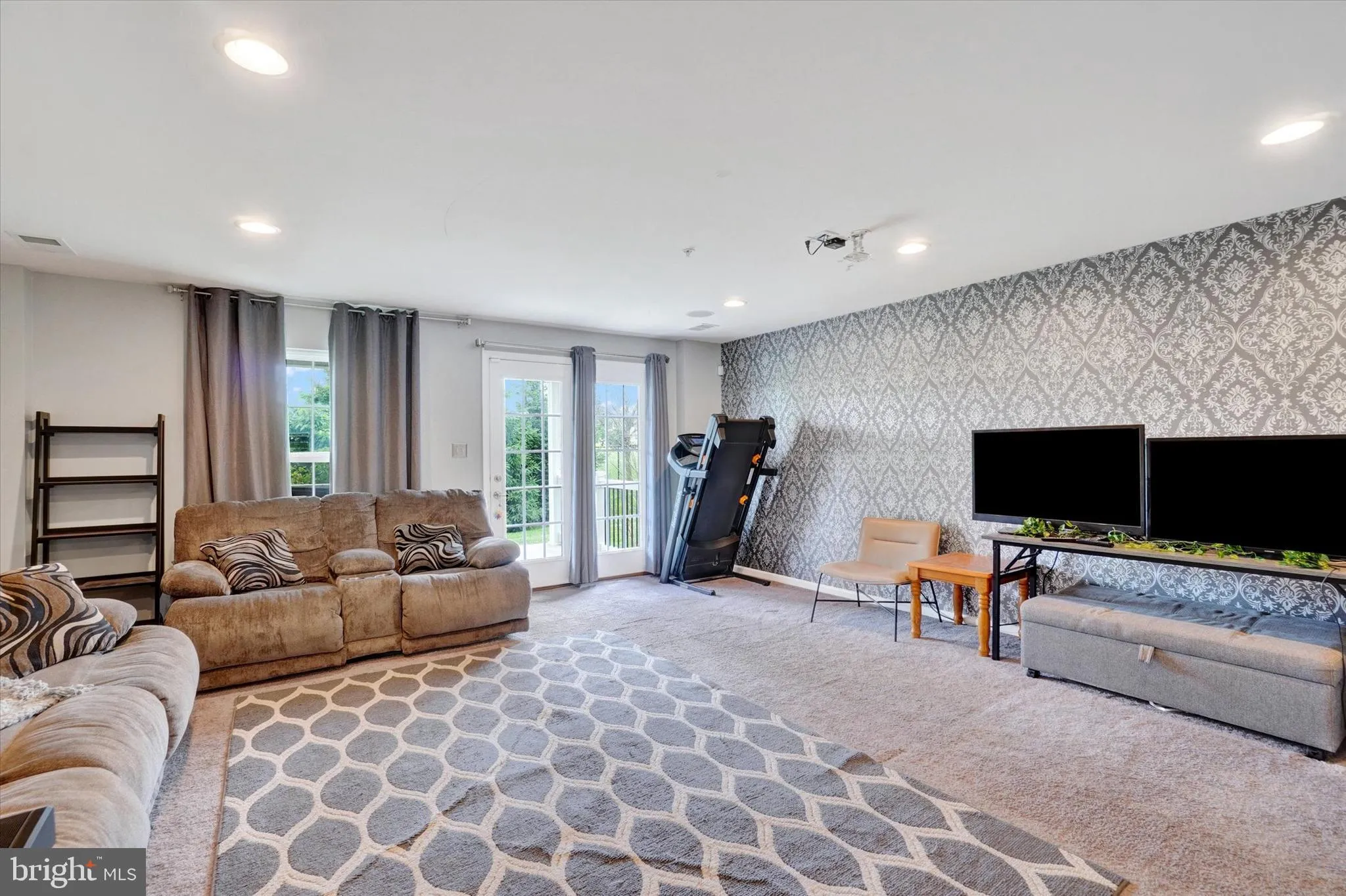 York, Pennsylvania 17403, United States, 3 Bedrooms Bedrooms, ,3 BathroomsBathrooms,Residential,Coming Soon,141076