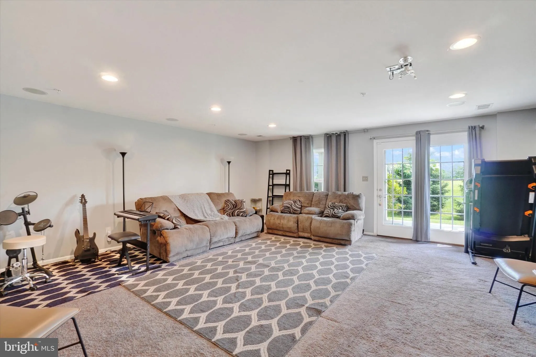 York, Pennsylvania 17403, United States, 3 Bedrooms Bedrooms, ,3 BathroomsBathrooms,Residential,Coming Soon,141076