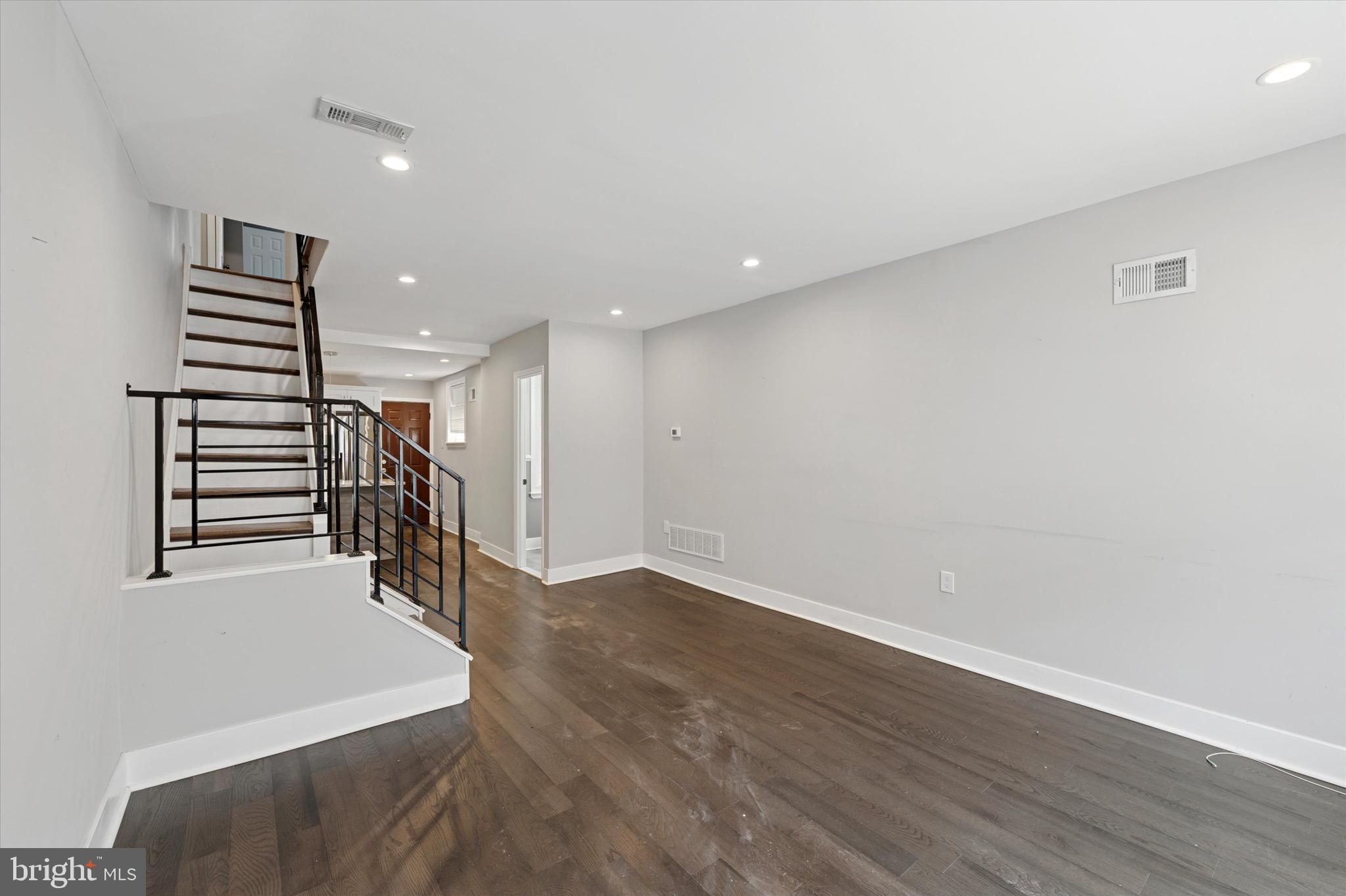 PHILADELPHIA (WEST) - Residential