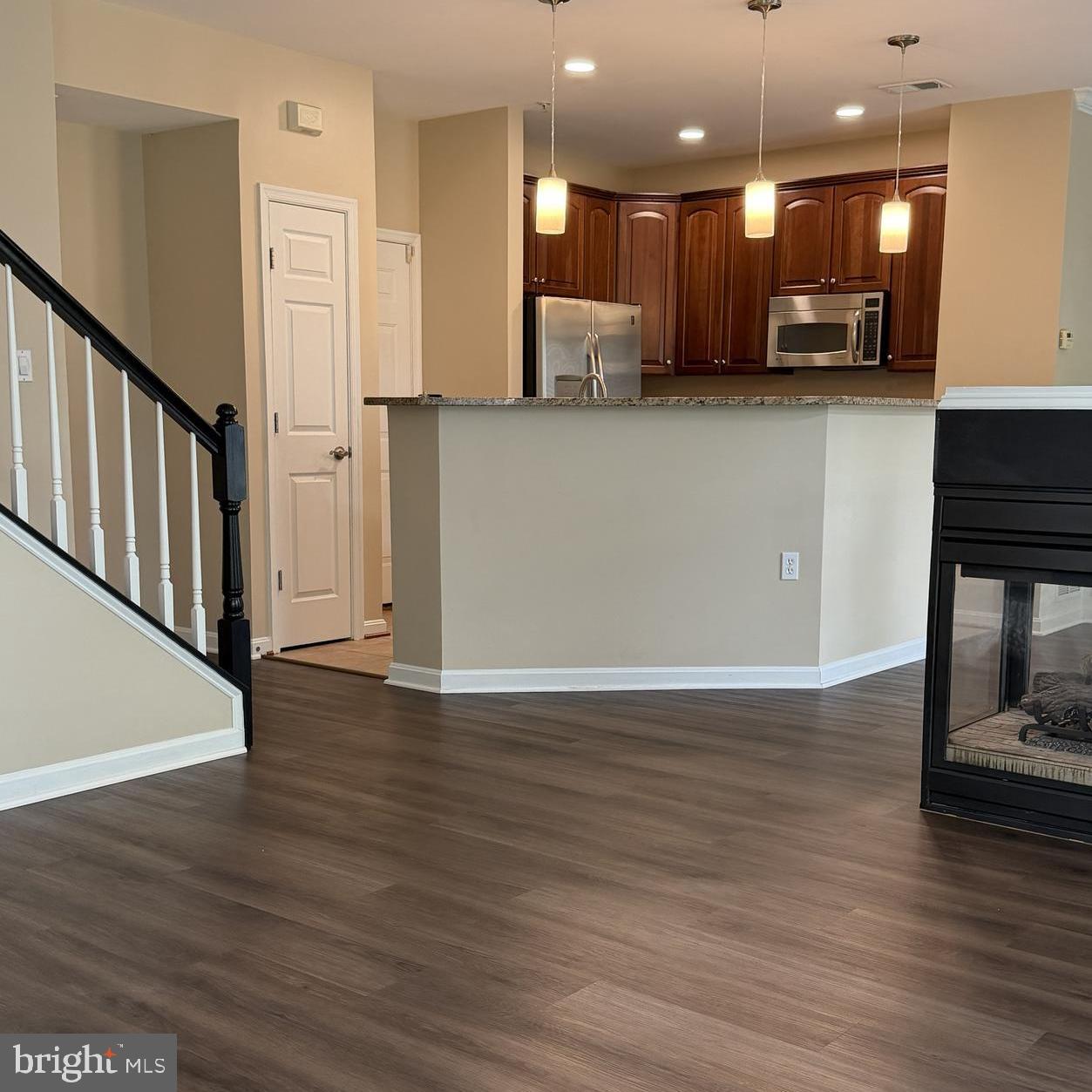6765 HAMPTON BAY LANE