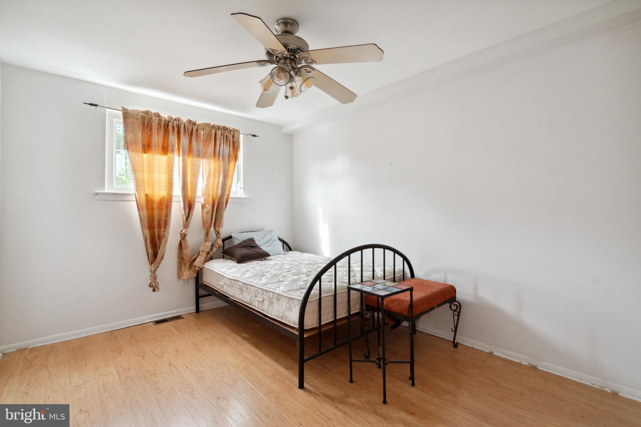 FAIRMOUNT - Residential