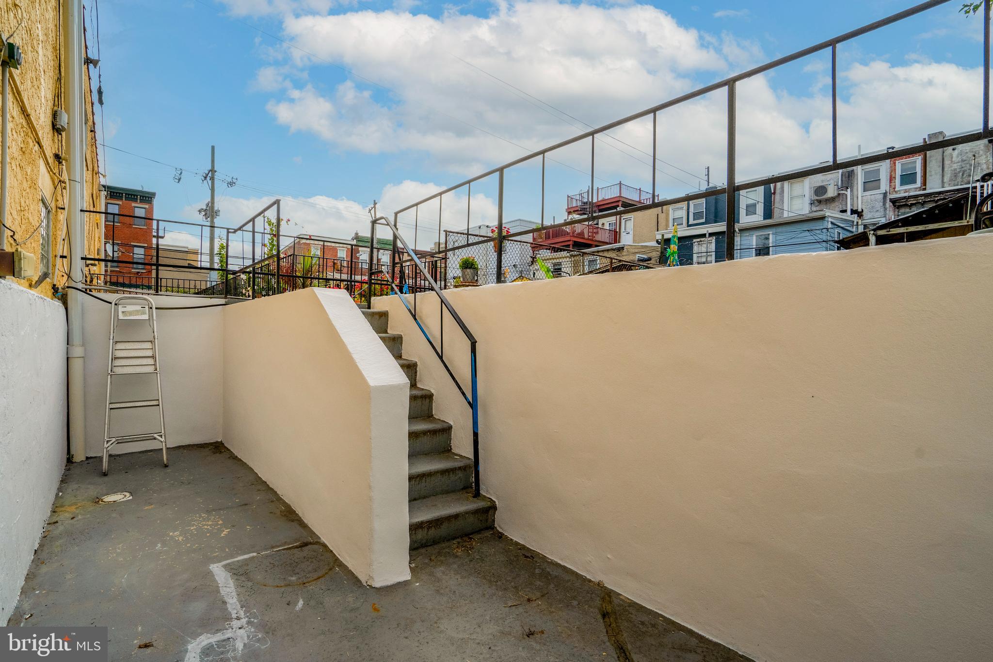 FAIRMOUNT - Residential