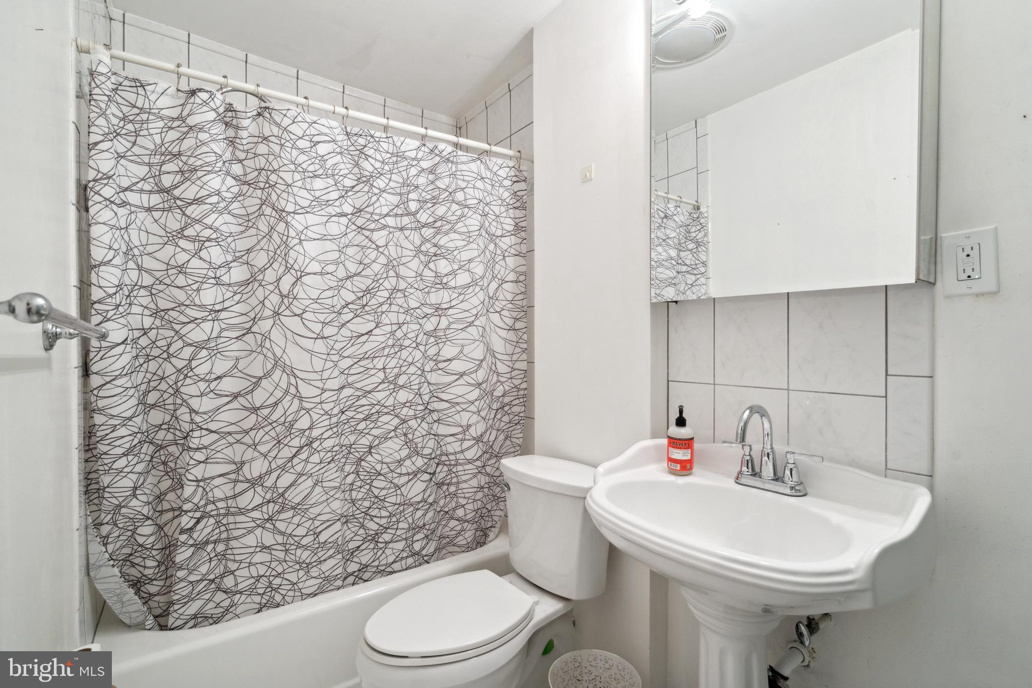 FAIRMOUNT - Residential
