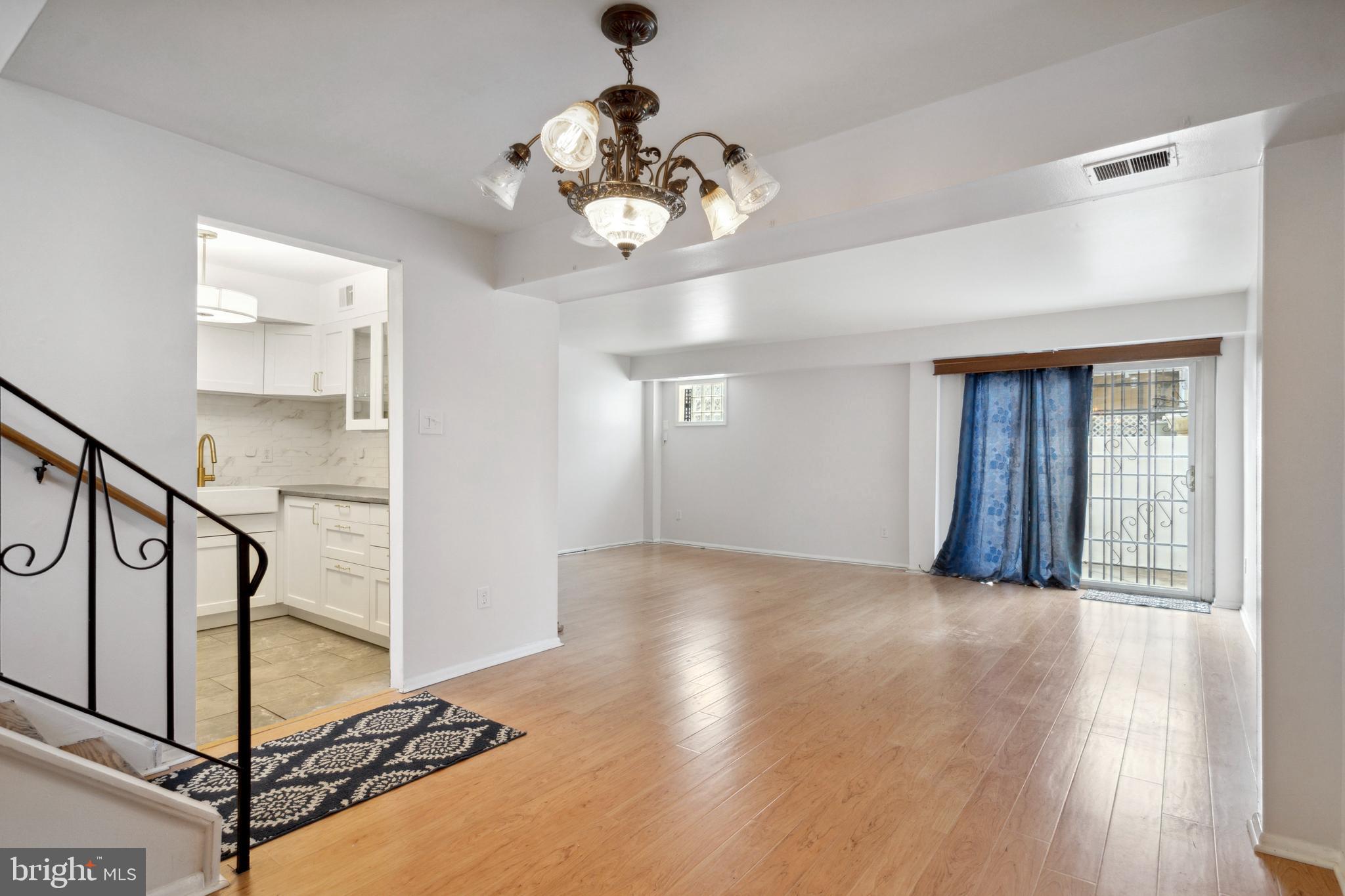 FAIRMOUNT - Residential