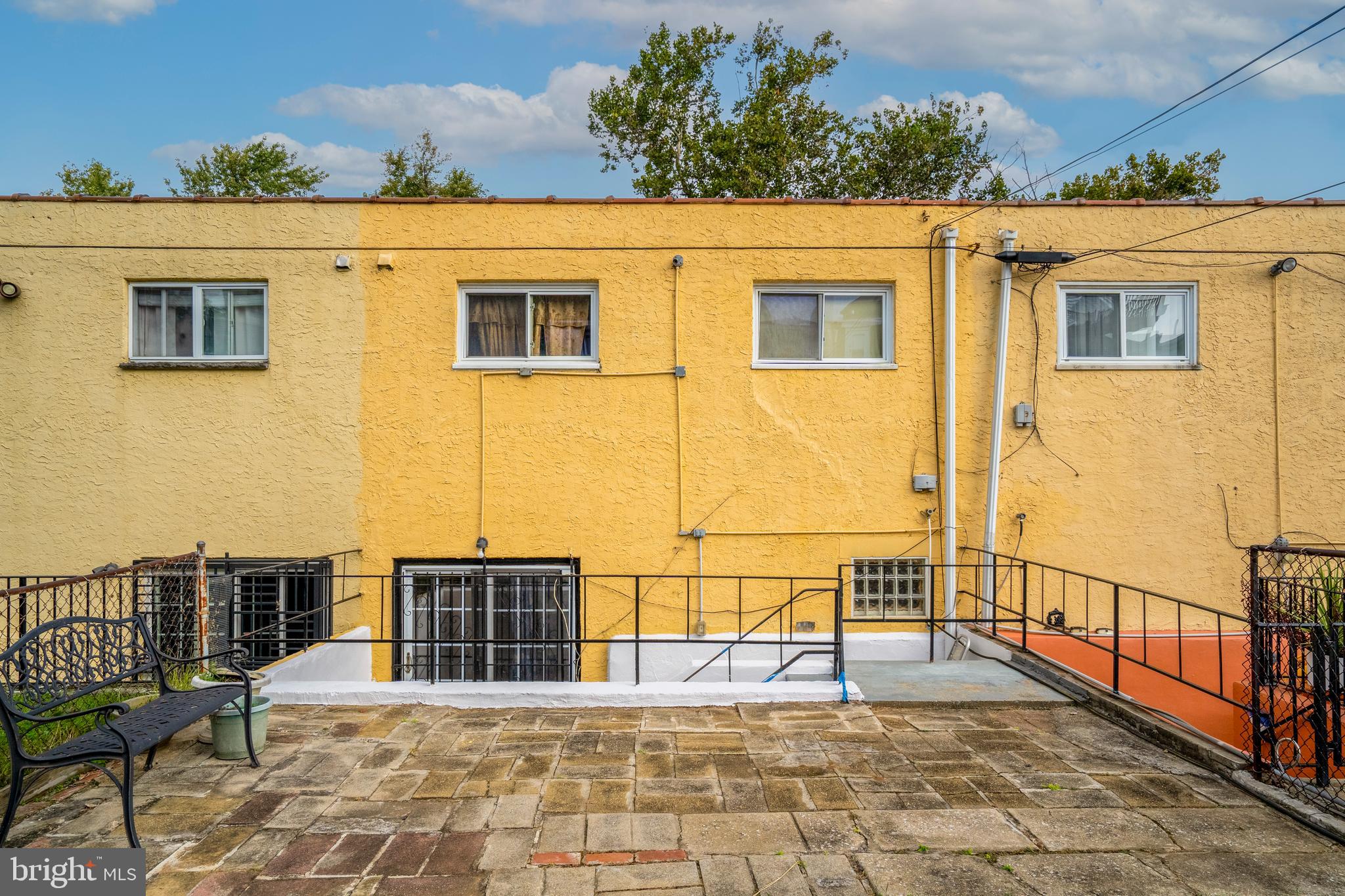 FAIRMOUNT - Residential