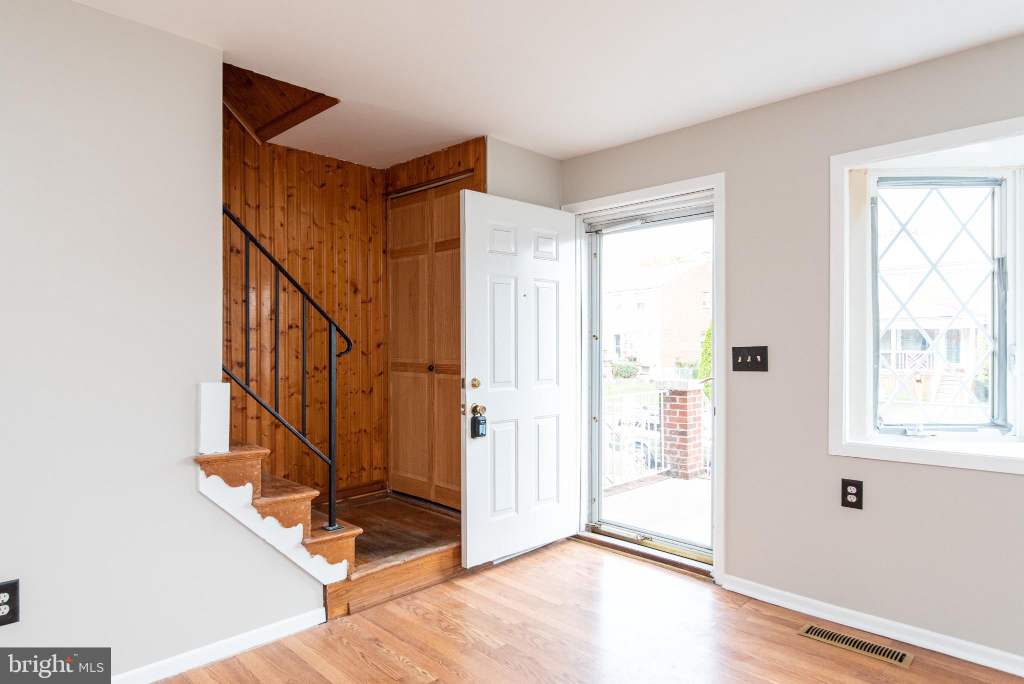 ESSEX - Residential Lease