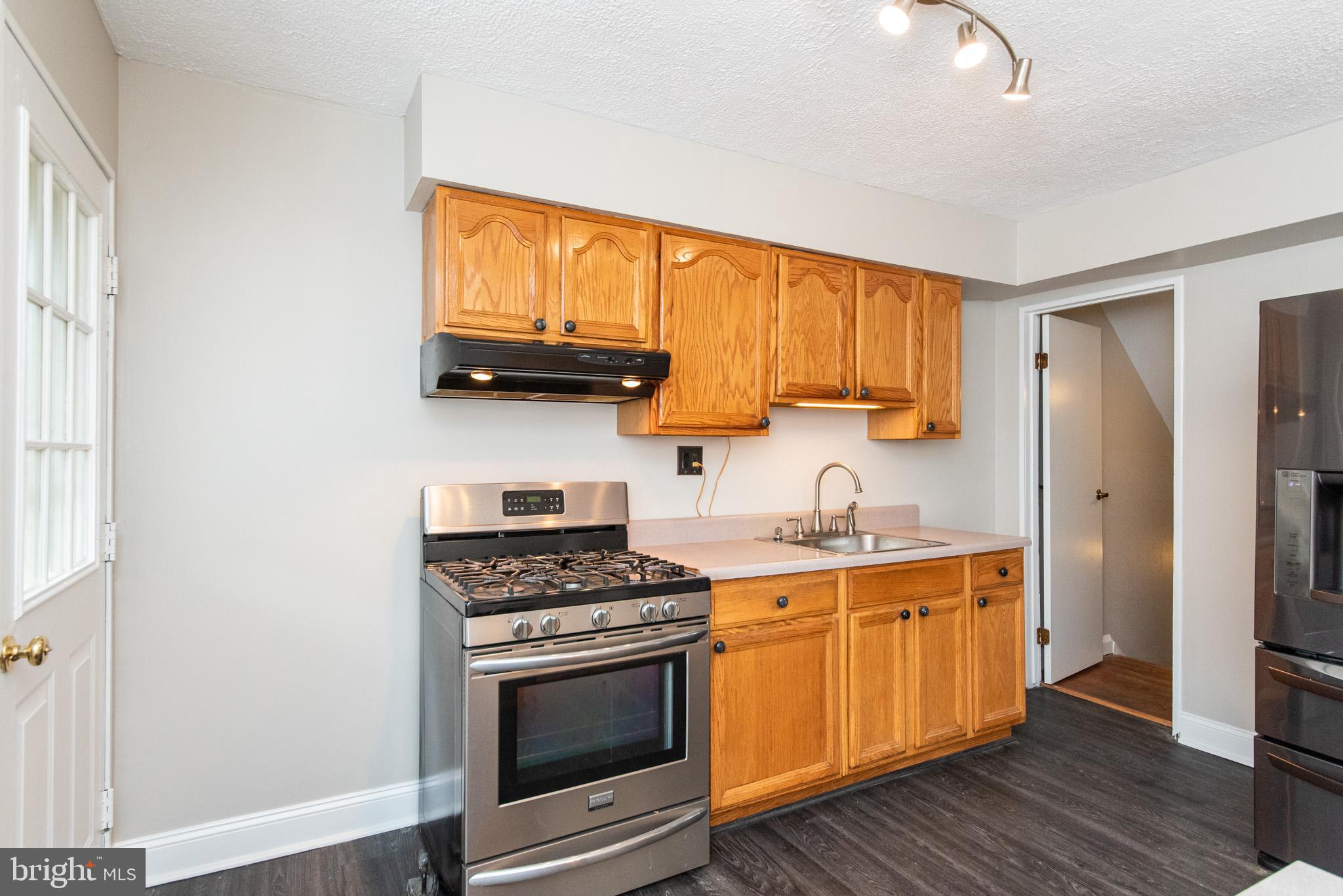 ESSEX - Residential Lease