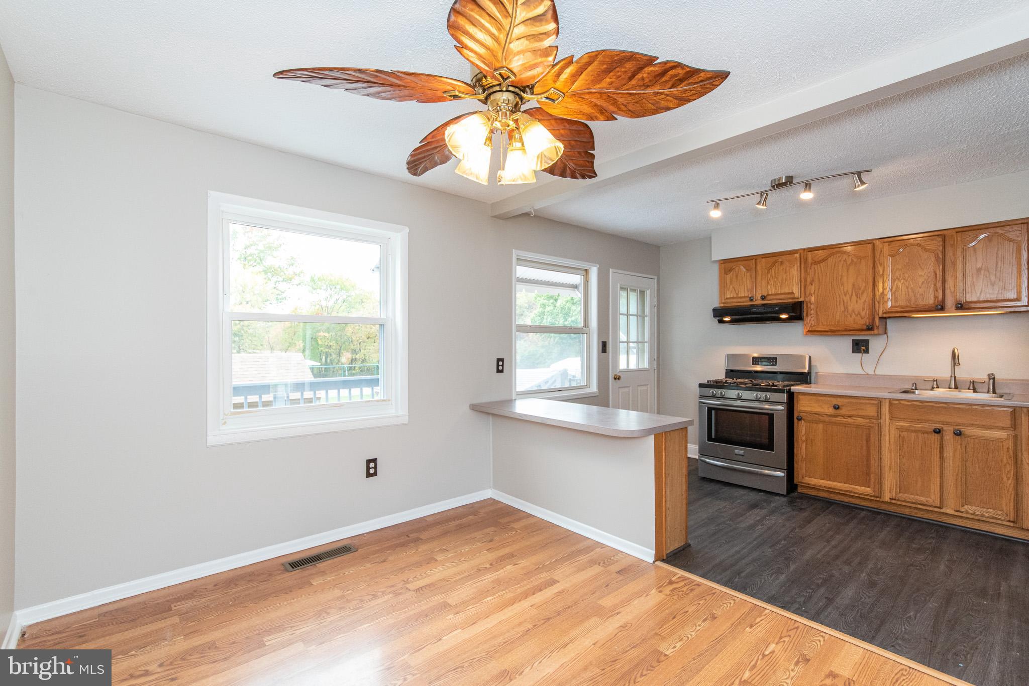 ESSEX - Residential Lease