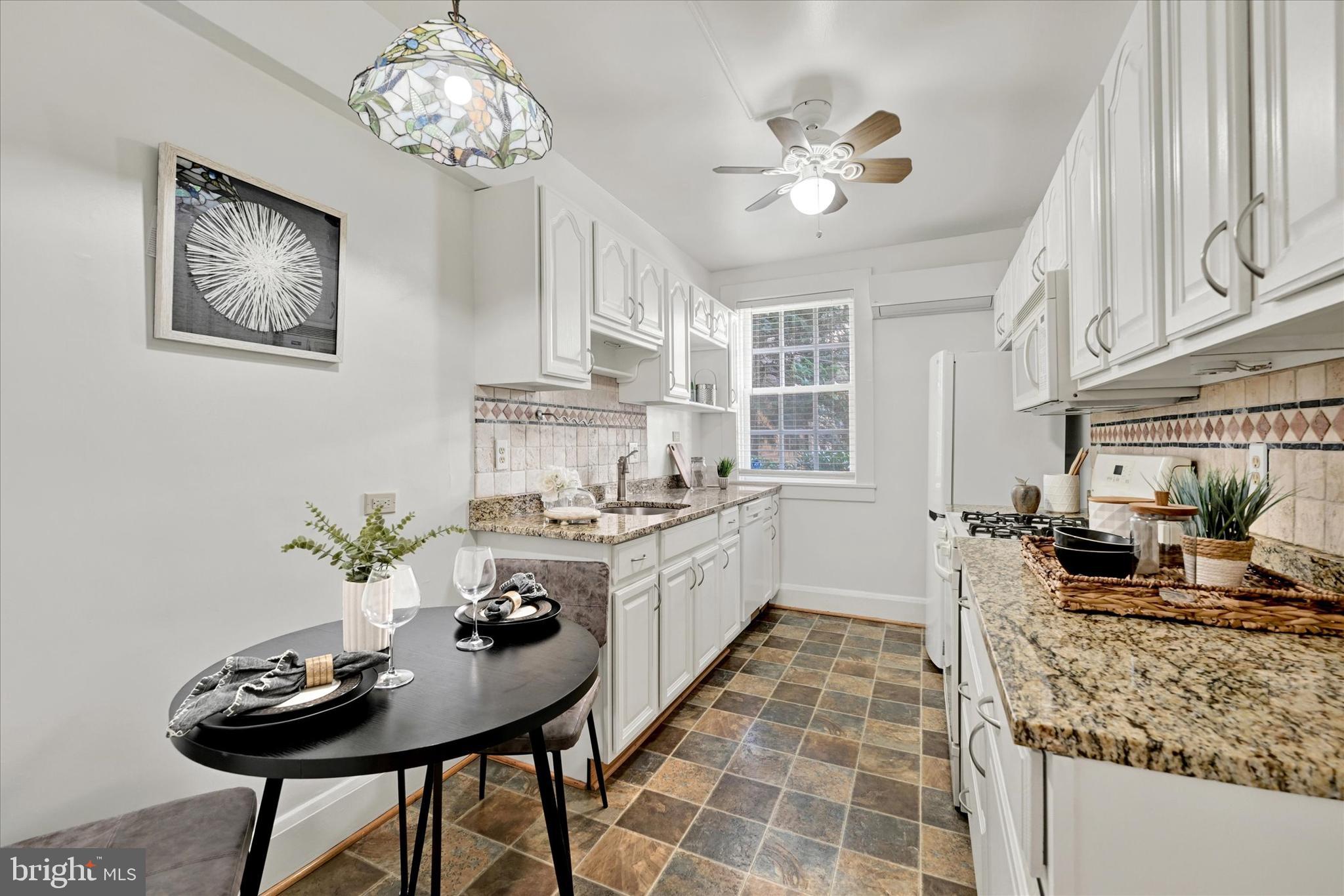 220 STONY RUN LANE DG