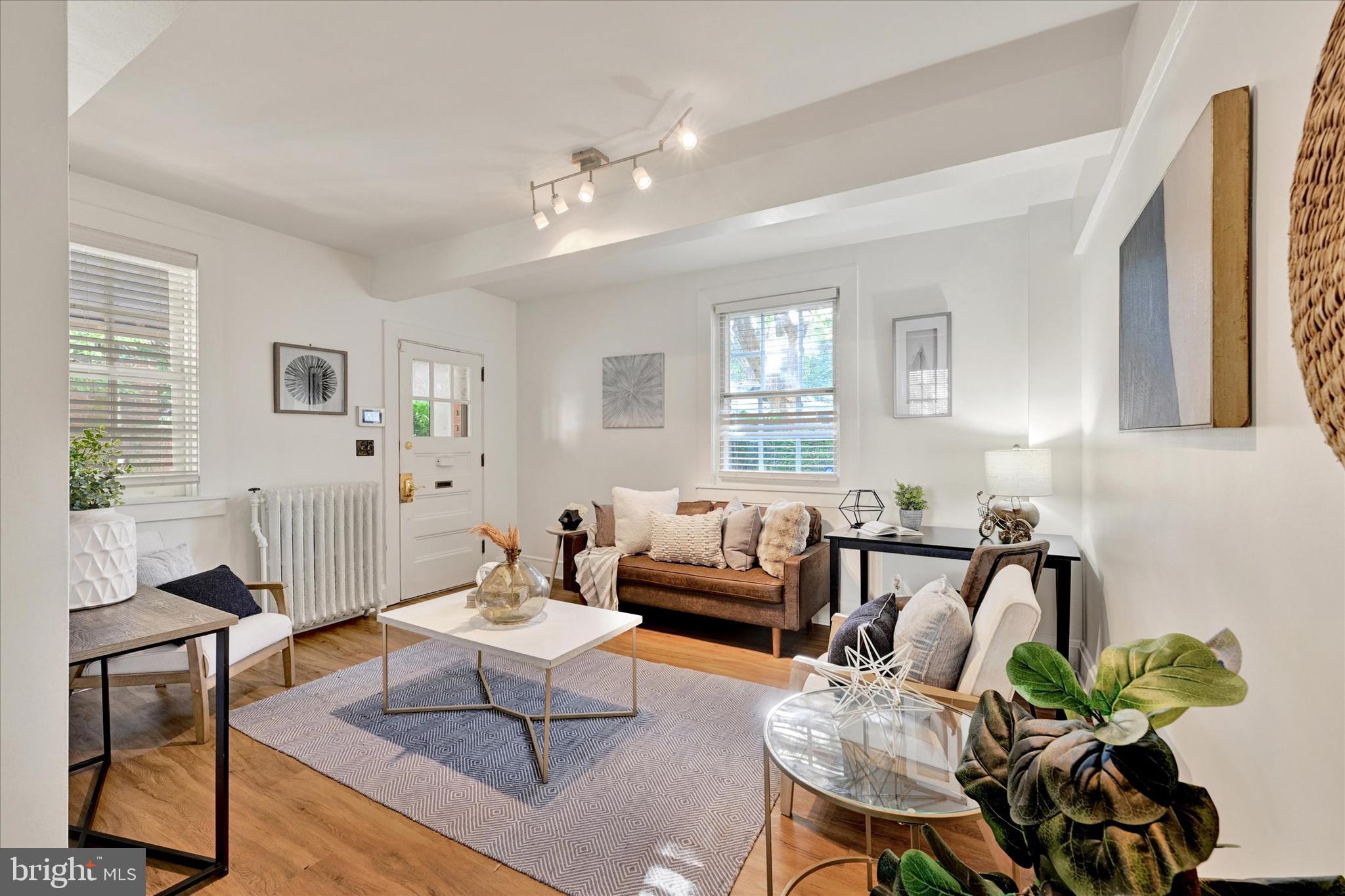 220 STONY RUN LANE DG