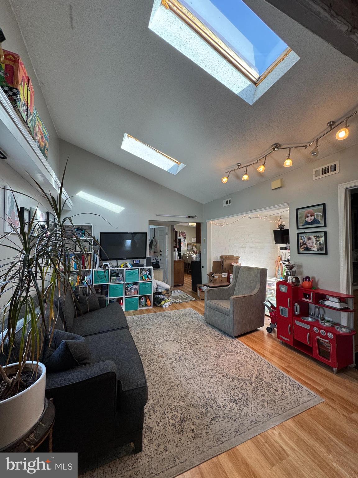 DOWNTOWN FREDERICK - Residential Lease