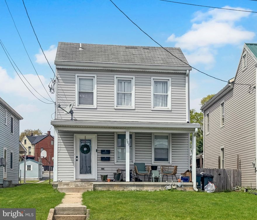 TOP LEVEL UNIT WITH VAULTED CEILINGS AND SKYLIGHTS!! This unique unit with lots of character will not last long. PRIME LOCATION- across the street from Ragin Reef and just minutes to Shab Row in Downtown Frederick. Primary bedroom with en-suite full bathroom and large closet, along with a secondary bedroom and main living area full bathroom. The living room is spacious and has a nook that could be turned into an office, formal dining area, or playroom. Kitchen with lots of counter space and even room for a small breakfast table. Huge backyard with patio and 2 private parking spaces in back. SHARED LAUNDRY IN BUILDING AND BACKYARD IS SHARED WITH FIRST FLOOR UNIT.