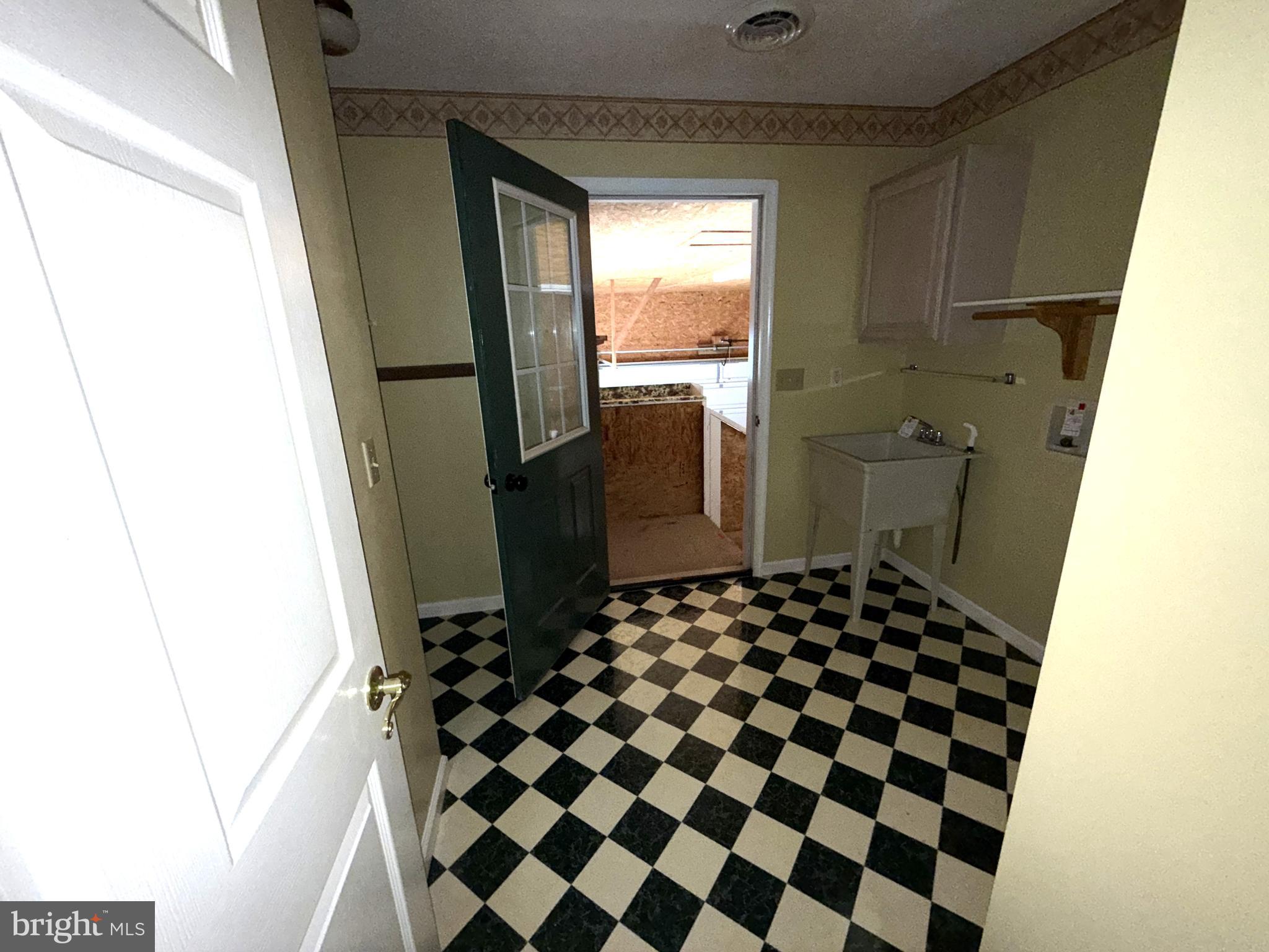 SWAN POND - Residential