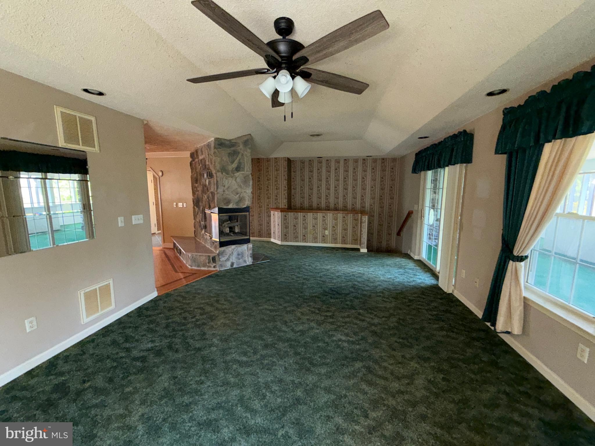 SWAN POND - Residential