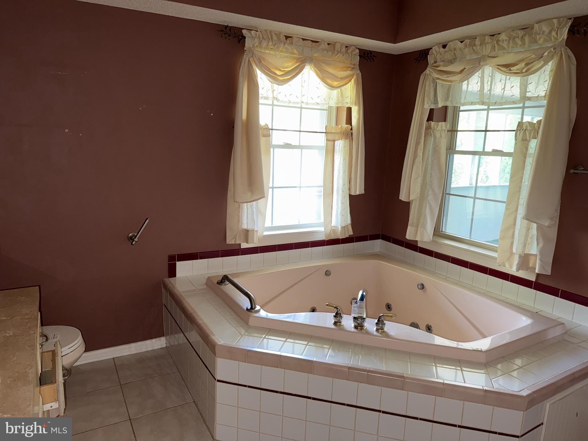 SWAN POND - Residential