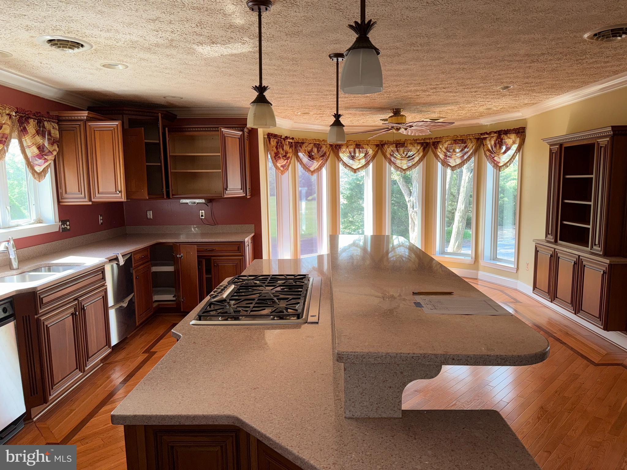 SWAN POND - Residential