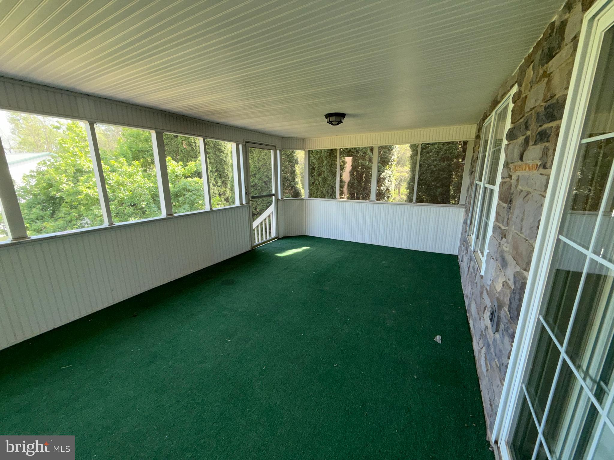 SWAN POND - Residential