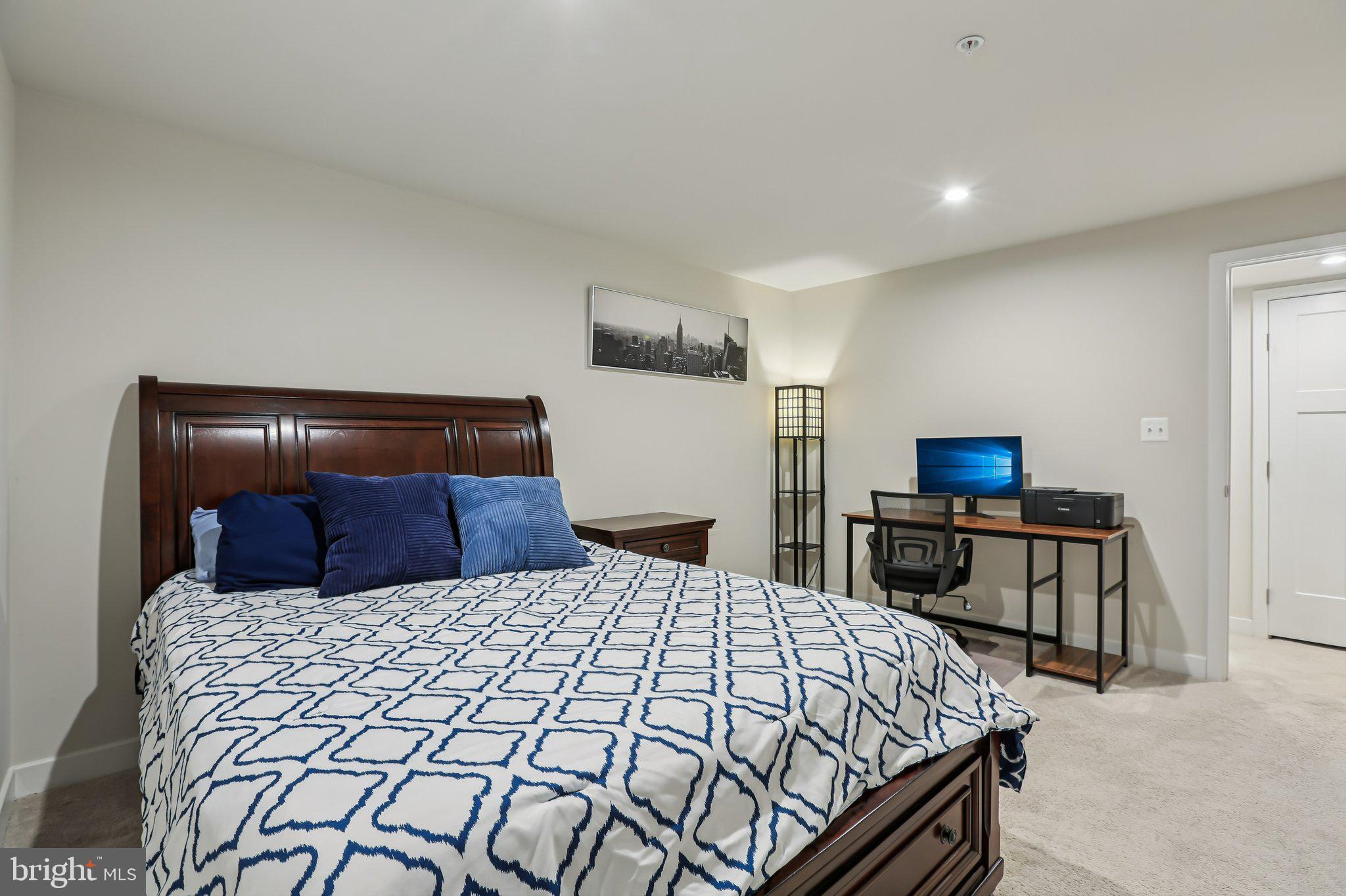 JAMES RUN TOWNHOMES - Residential