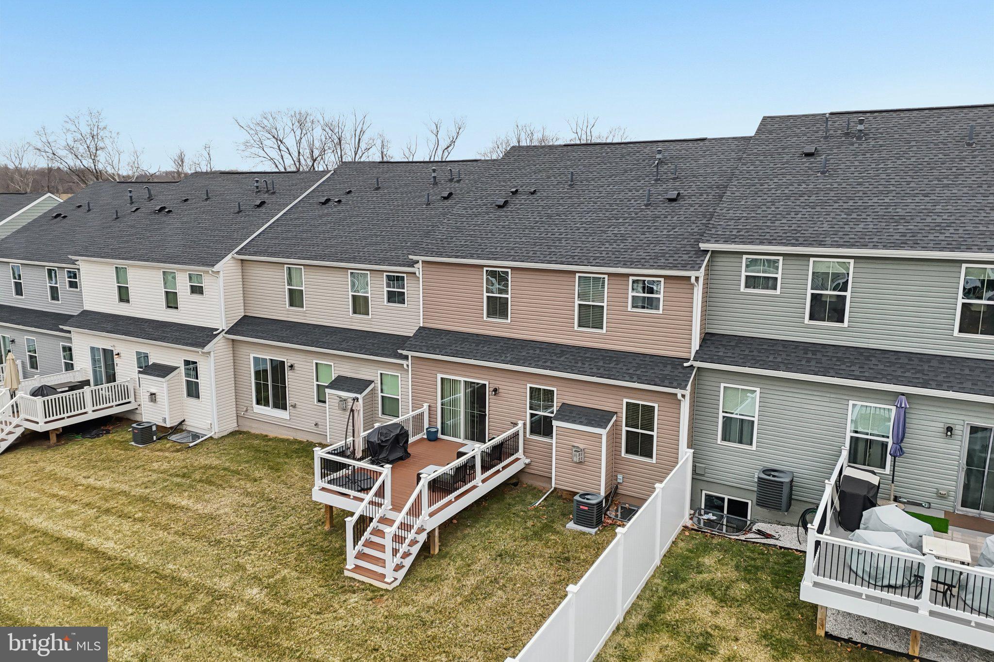 JAMES RUN TOWNHOMES - Residential