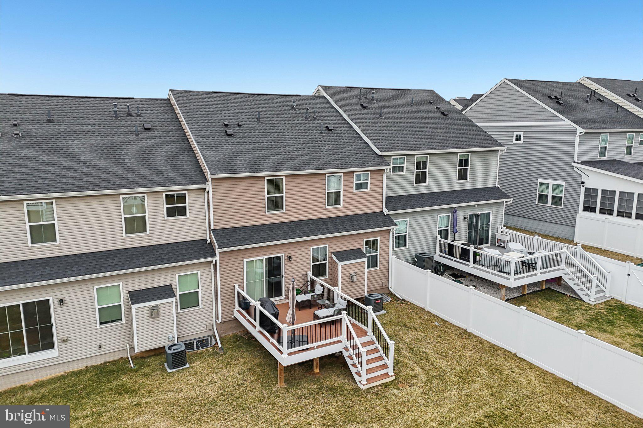 JAMES RUN TOWNHOMES - Residential