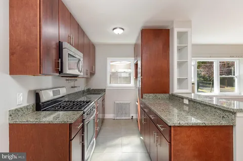 MLS: DCDC2164636