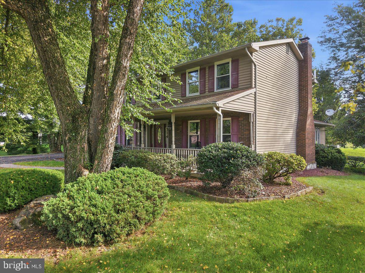 714 LEXINGTON ROAD
