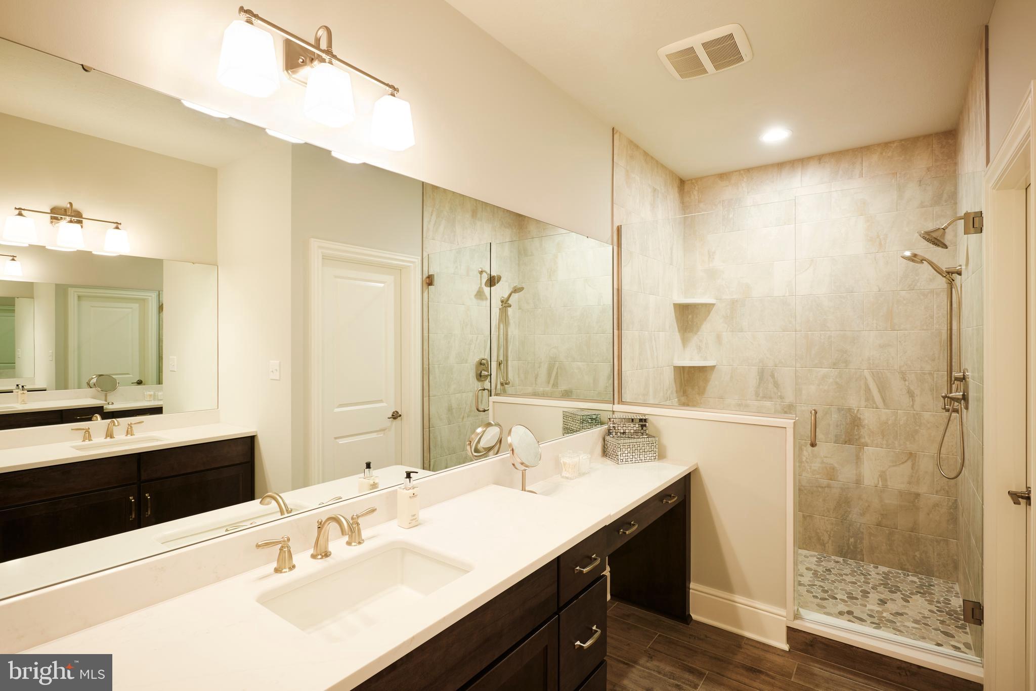 CEDAR VIEW - Residential