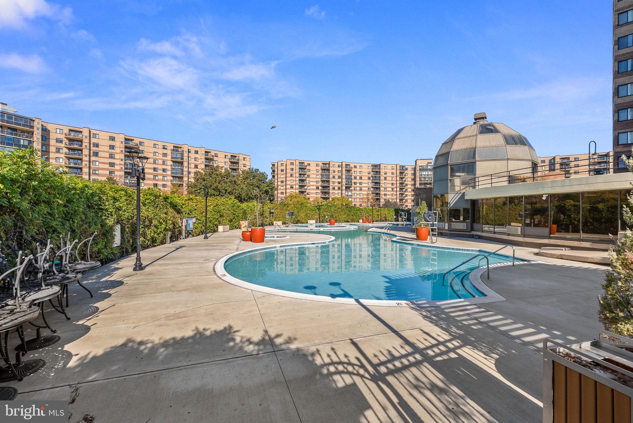 ROTONDA - Residential