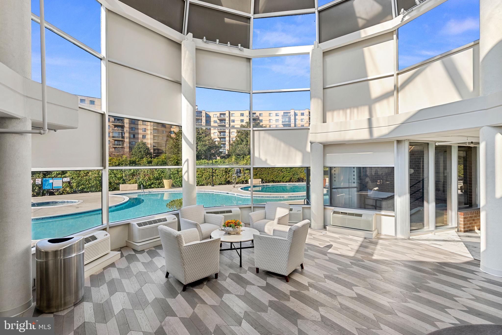 ROTONDA - Residential