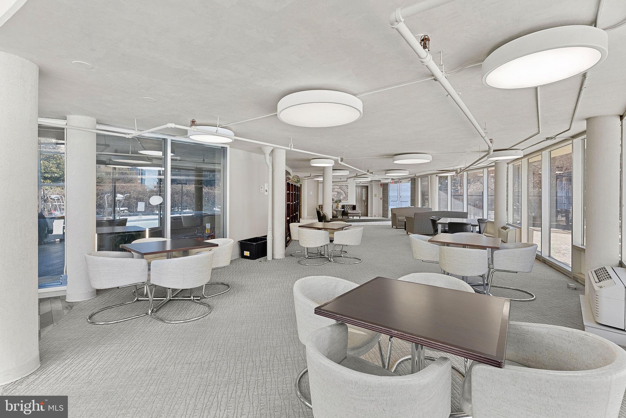 ROTONDA - Residential