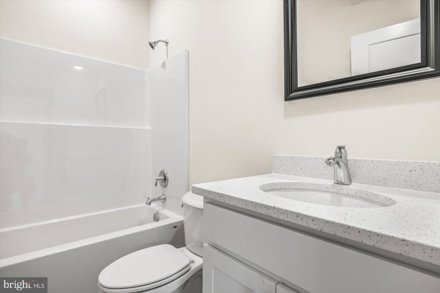 LAKE ARROWHEAD - Residential