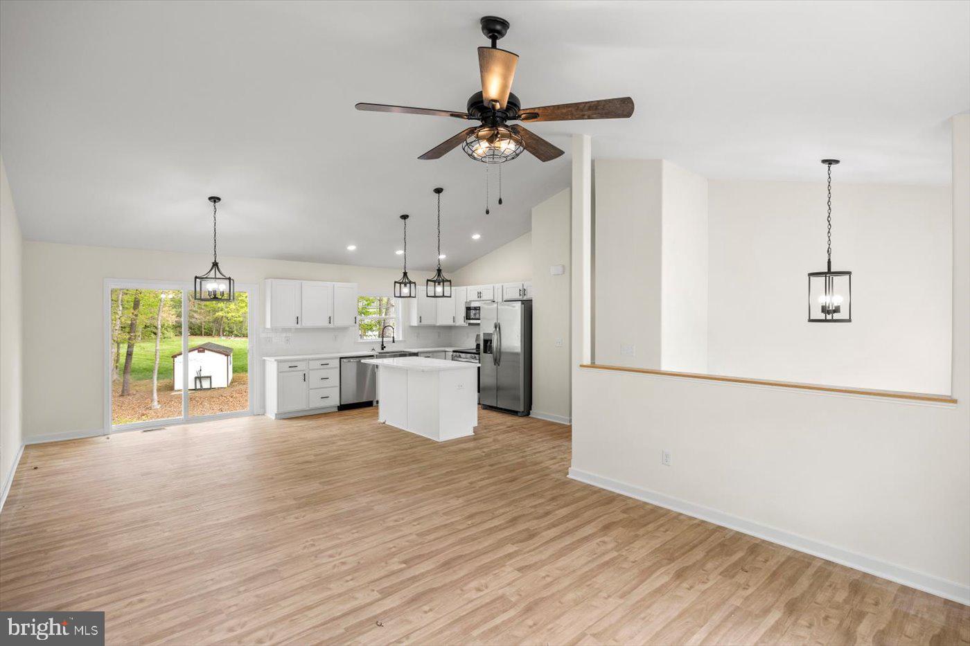 LAKE ARROWHEAD - Residential