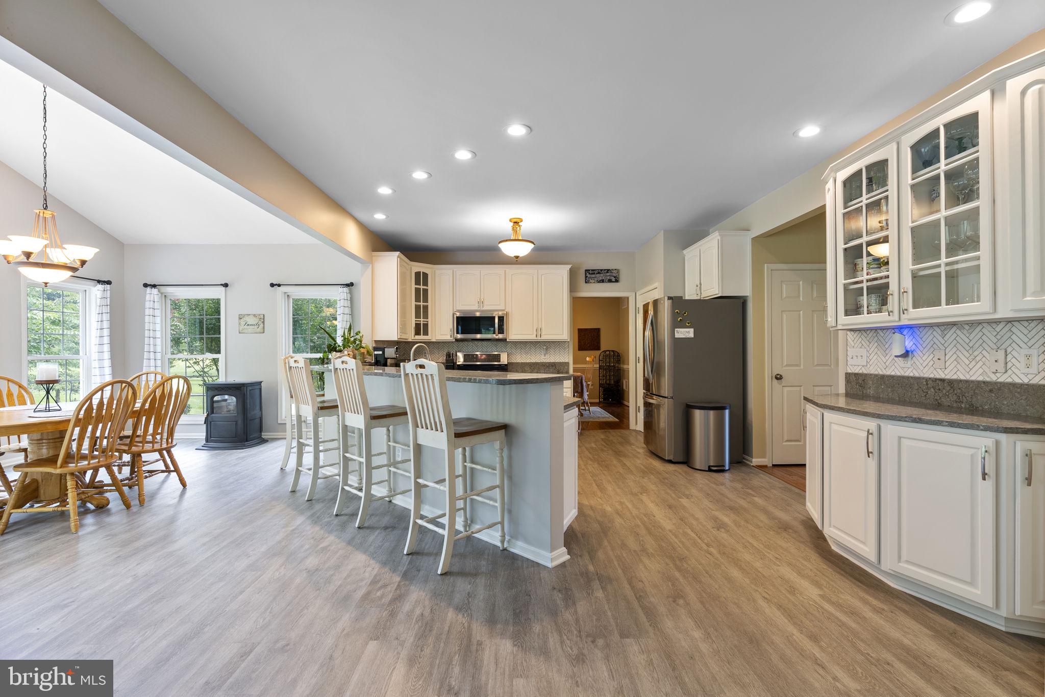 SHERLOCK HOLMES ESTATES - Residential