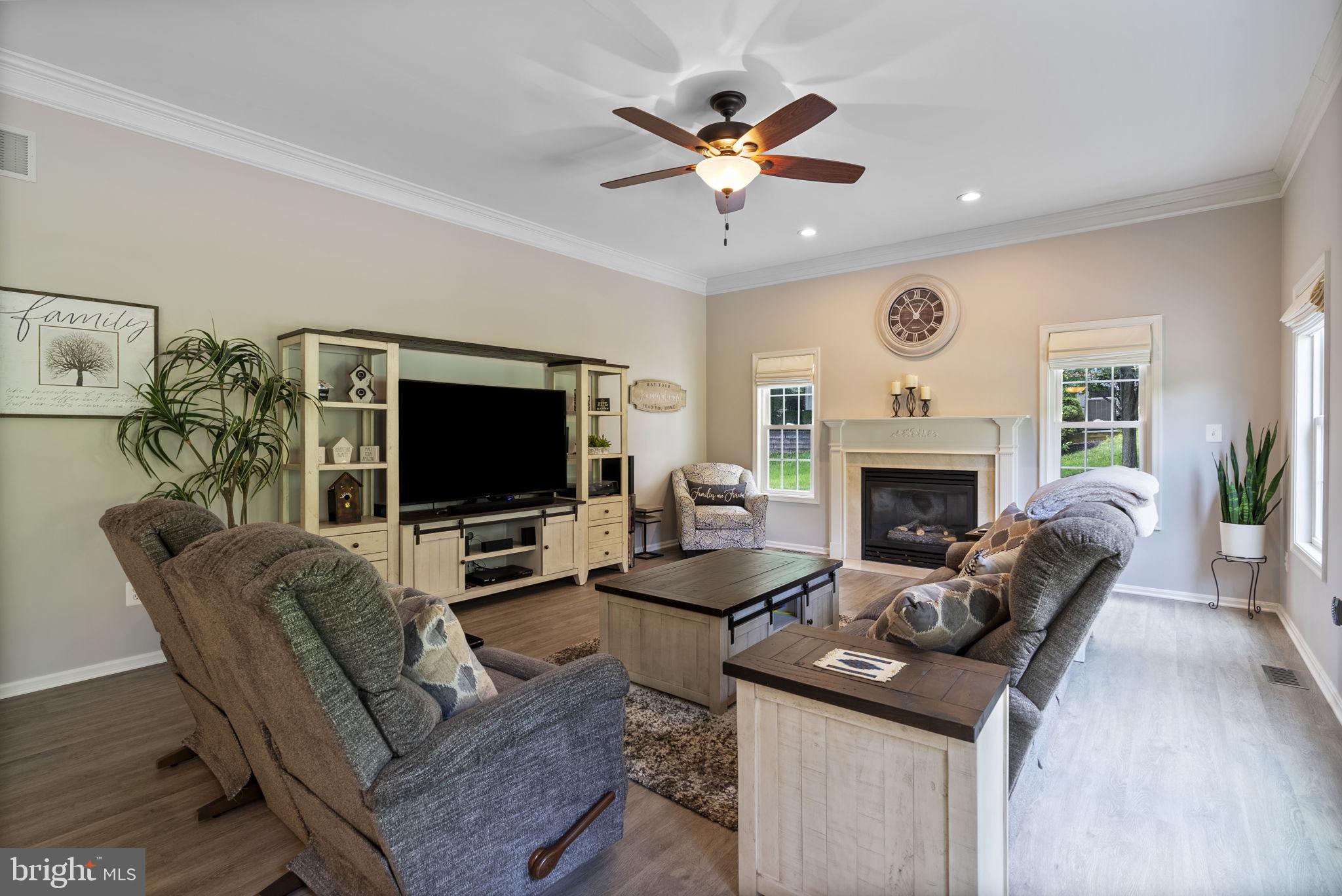 SHERLOCK HOLMES ESTATES - Residential