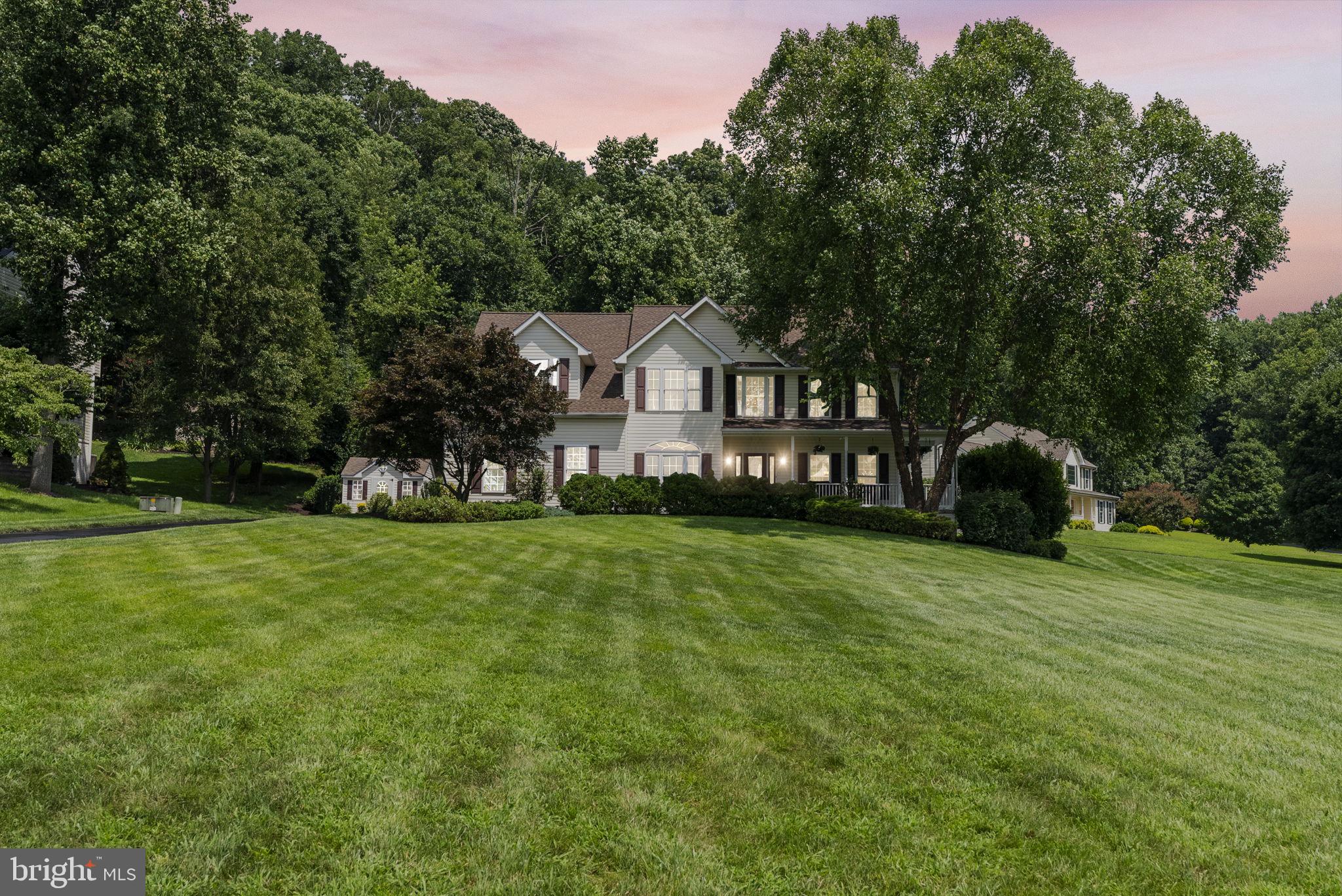 SHERLOCK HOLMES ESTATES - Residential