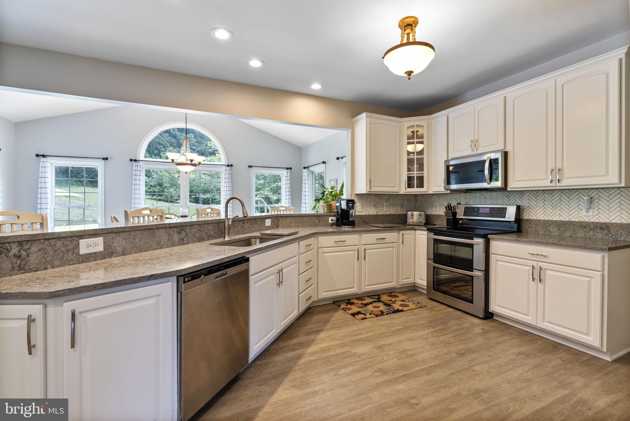 SHERLOCK HOLMES ESTATES - Residential