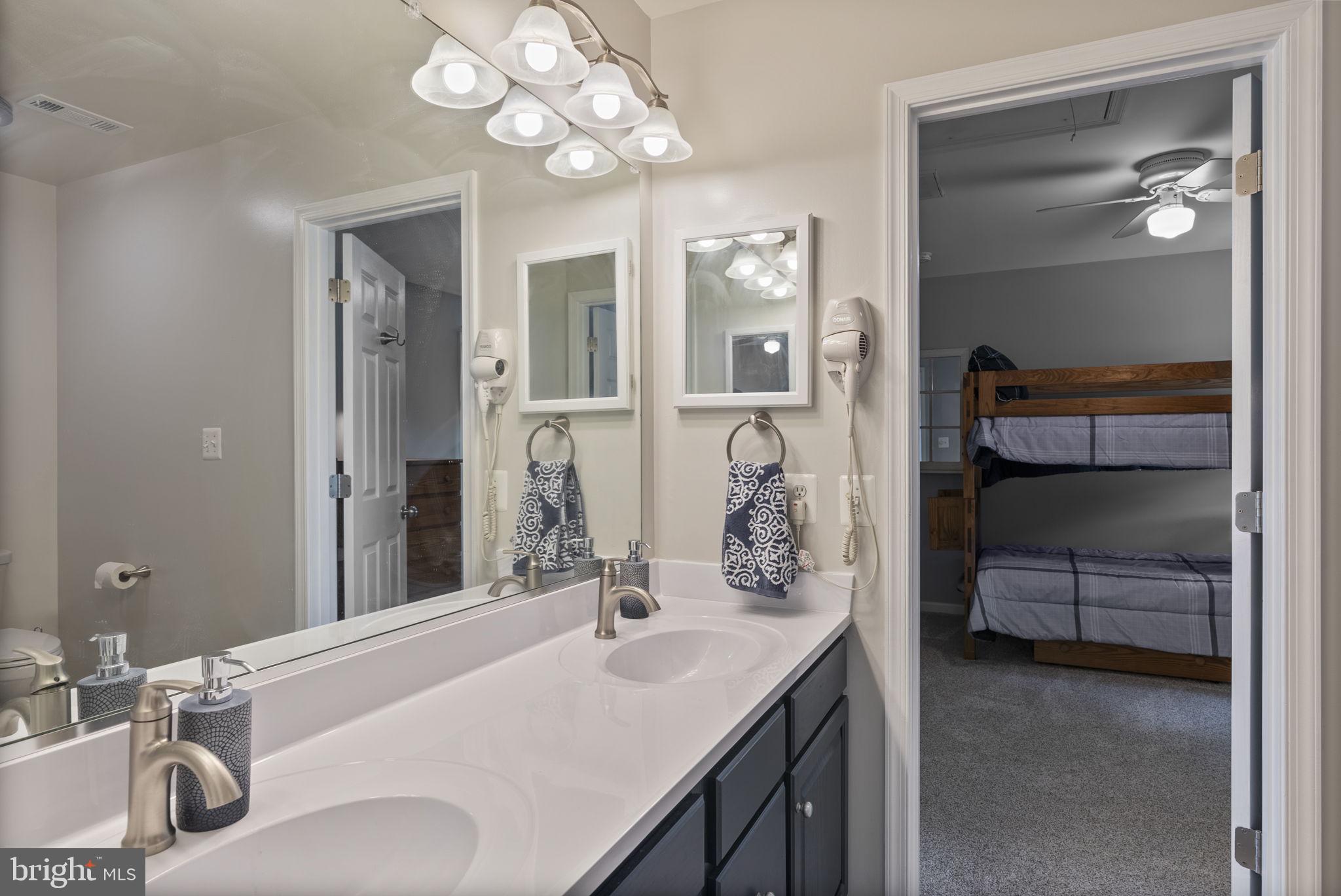 SHERLOCK HOLMES ESTATES - Residential